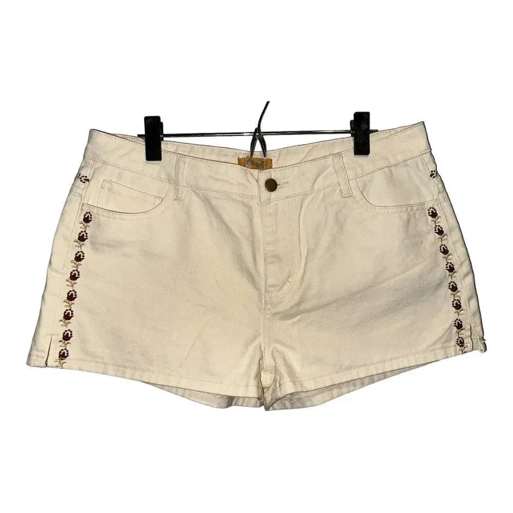 NWT VRG Girl Floral Embroidered Cream Denim Short